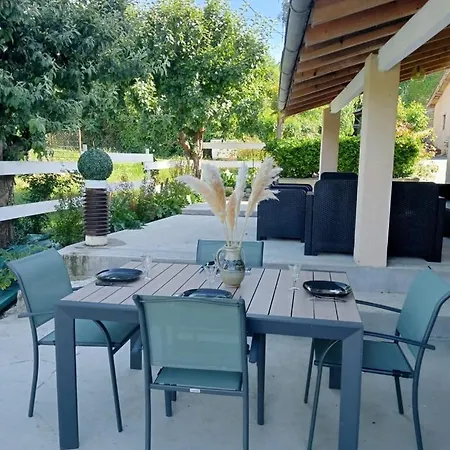 Domaine De Loli Ferienhaus