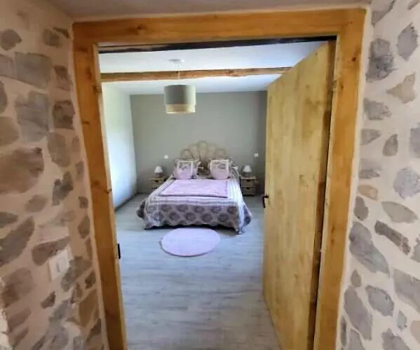 Domaine De Loli Сен-Жирон